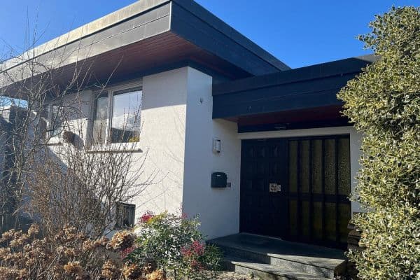 Predaj domu 150 m², pozemok 497 m², Stiegelenweg 6, Staufen Predaj domu 150 m², pozemok 497 m², Stiegelenweg 6, Staufen