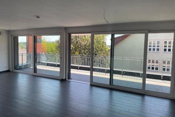 Prenájom bytu 4-izbový 122 m², Sindelfingen Prenájom bytu 4-izbový 122 m², Sindelfingen