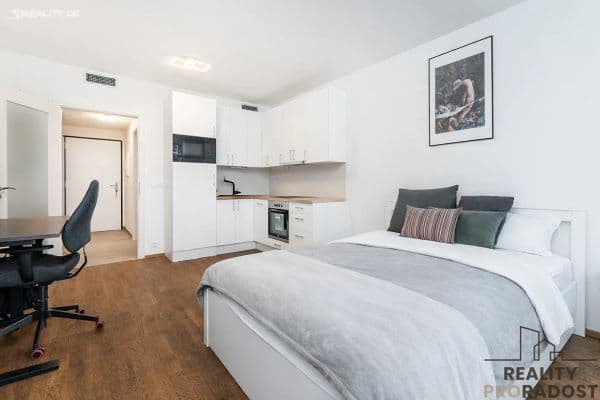 Prenájom bytu 1-izbový 31 m², Smržových, Praha Prenájom bytu 1-izbový 31 m², Smržových, Praha