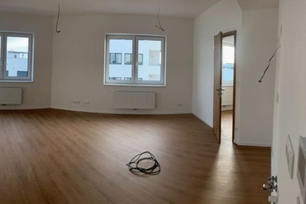 Prenájom bytu 3-izbový 74 m², Brněnská, Šlapanice Prenájom bytu 3-izbový 74 m², Brněnská, Šlapanice