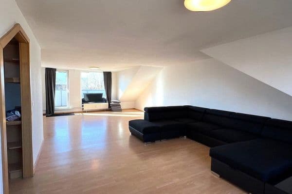 Prenájom bytu 4-izbový 113 m², Friedrich List str 26, Unna Prenájom bytu 4-izbový 113 m², Friedrich List str 26, Unna