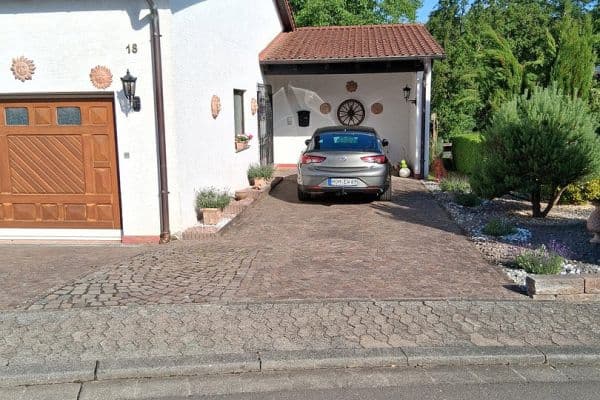 Predaj domu 300 m², pozemok 1.300 m², Mandelbachtal Predaj domu 300 m², pozemok 1.300 m², Mandelbachtal