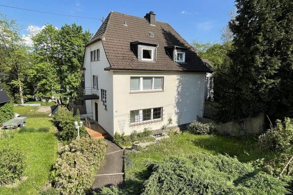Predaj domu 482 m², pozemek 1.733 m², Hindenburgstr. 57 und 59, Gummersbach Predaj domu 482 m², pozemek 1.733 m², Hindenburgstr. 57 und 59, Gummersbach
