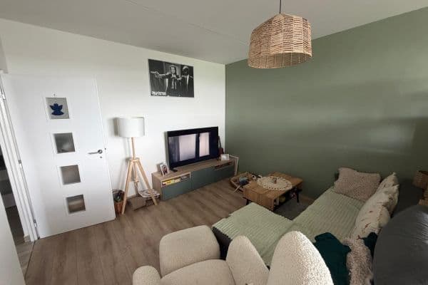 Prenájom bytu 3-izbový 75 m², Smrčenská, Jihlava Prenájom bytu 3-izbový 75 m², Smrčenská, Jihlava