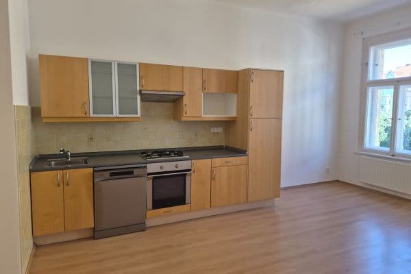 Prenájom bytu 2-izbový 48 m², Boleslavova, Praha Prenájom bytu 2-izbový 48 m², Boleslavova, Praha
