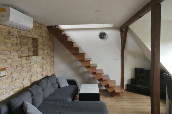 Predaj bytu 3-izbový 83 m², Husova třída, Holýšov Predaj bytu 3-izbový 83 m², Husova třída, Holýšov