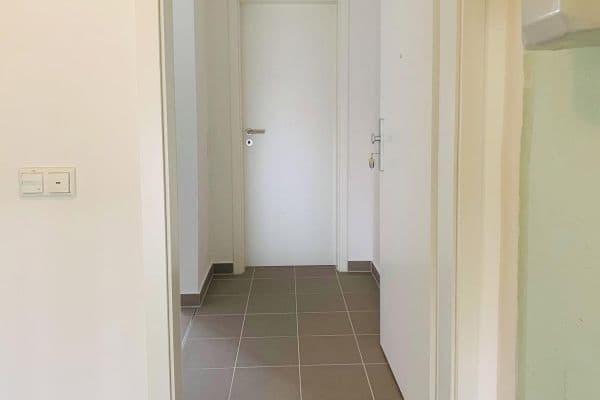 Prenájom bytu 2-izbový 60 m², Kaiserallee 31, Karlsruhe Prenájom bytu 2-izbový 60 m², Kaiserallee 31, Karlsruhe