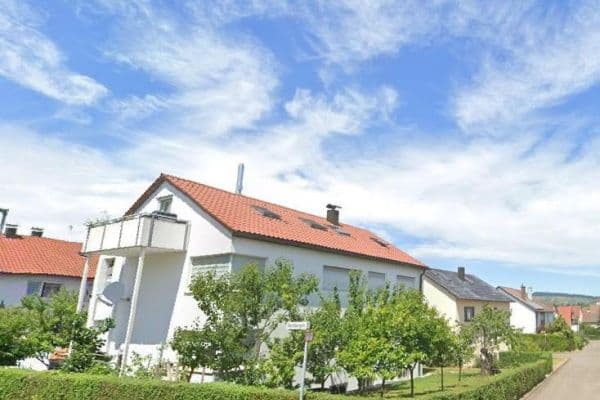 Prenájom bytu 3-izbový 90 m², Weinstadt Prenájom bytu 3-izbový 90 m², Weinstadt