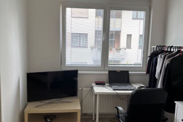 Prenájom bytu 3-izbový 78 m², Saarinenova, Praha Prenájom bytu 3-izbový 78 m², Saarinenova, Praha