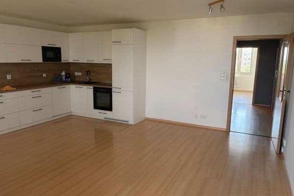 Prenájom bytu 3-izbový 69 m², Moravcova, Kolín Prenájom bytu 3-izbový 69 m², Moravcova, Kolín