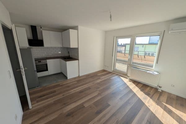Prenájom bytu 4-izbový 89 m², Windmühlstraße 2-4, Mannheim Prenájom bytu 4-izbový 89 m², Windmühlstraße 2-4, Mannheim