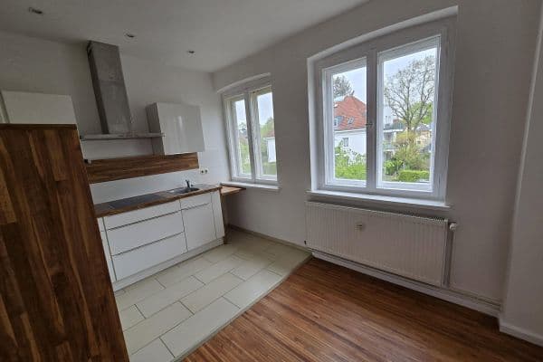 Prenájom bytu 4-izbový 114 m², Gerhart-Hauptmann-Straße 43/45, Teltow Prenájom bytu 4-izbový 114 m², Gerhart-Hauptmann-Straße 43/45, Teltow