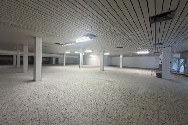 Prenájom nebytového priestoru 1.236 m², MierendorffWeg 19, Essen Prenájom nebytového priestoru 1.236 m², MierendorffWeg 19, Essen