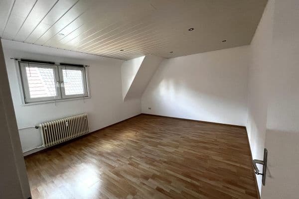 Prenájom bytu 3-izbový 53 m², Kaiserslautern, Porýnie-Falcko Prenájom bytu 3-izbový 53 m², Kaiserslautern, Porýnie-Falcko