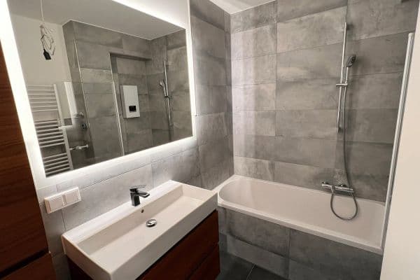 Prenájom bytu 3-izbový 77 m², Mettmann Prenájom bytu 3-izbový 77 m², Mettmann