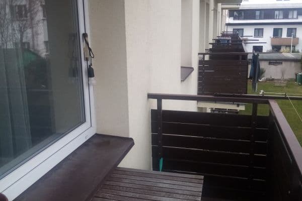 Prenájom bytu 2-izbový 46 m², Jasná II, Praha Prenájom bytu 2-izbový 46 m², Jasná II, Praha
