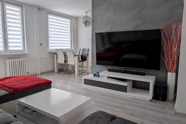 Prenájom bytu 3-izbový 79 m², Voskovcova, Praha Prenájom bytu 3-izbový 79 m², Voskovcova, Praha