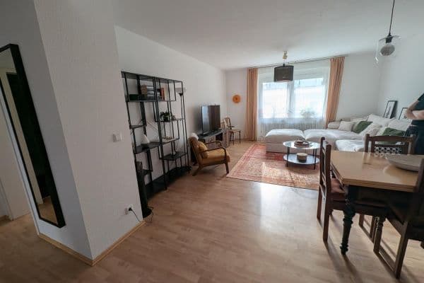 Prenájom bytu 3-izbový 83 m², Karlstr. 21, Fürth Prenájom bytu 3-izbový 83 m², Karlstr. 21, Fürth