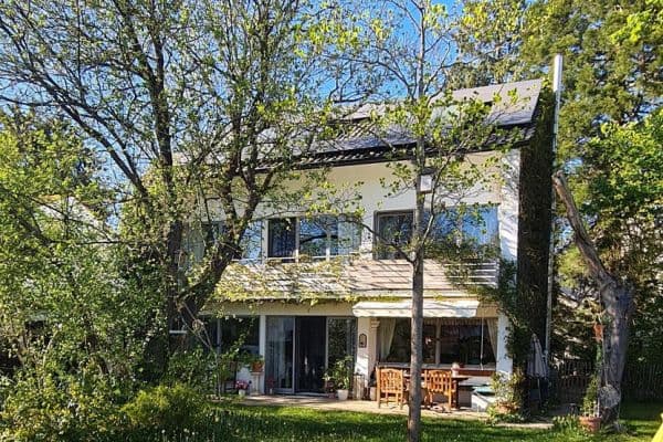 Predaj domu 240 m², pozemek 1.045 m², Neuried, Bavorsko Predaj domu 240 m², pozemek 1.045 m², Neuried, Bavorsko