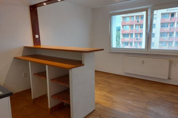 Prenájom bytu 2-izbový 40 m², F. L. Čelakovského, Jablonec nad Nisou Prenájom bytu 2-izbový 40 m², F. L. Čelakovského, Jablonec nad Nisou