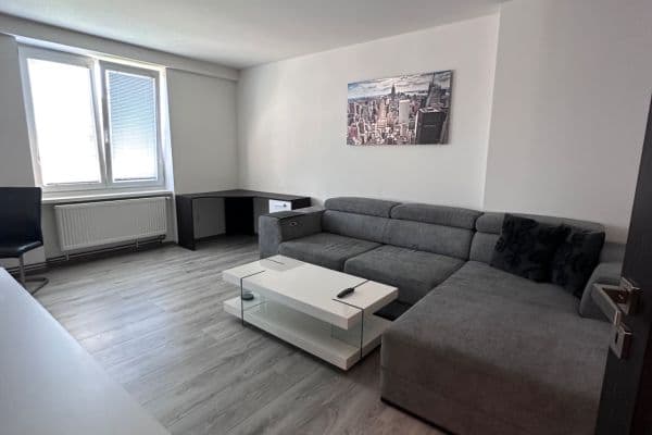 Prenájom bytu 2-izbový 48 m², nábřeží T. G. Masaryka, Rakovník, Středočeský kraj Prenájom bytu 2-izbový 48 m², nábřeží T. G. Masaryka, Rakovník, Středočeský kraj