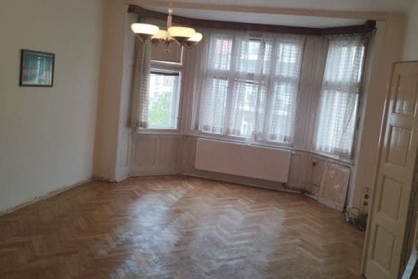 Prenájom bytu 4-izbový 128 m², Sudoměřská, Praha Prenájom bytu 4-izbový 128 m², Sudoměřská, Praha