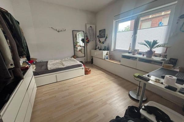 Prenájom bytu 3-izbový 82 m², Jahnstr. 1, Köln Prenájom bytu 3-izbový 82 m², Jahnstr. 1, Köln