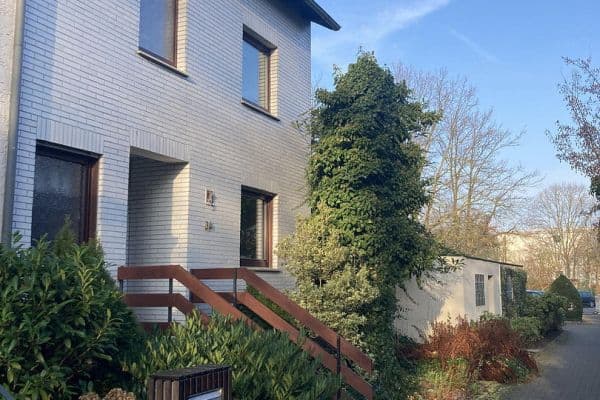 Predaj domu 154 m², pozemek 373 m², Eichstraße 34, Langenhagen Predaj domu 154 m², pozemek 373 m², Eichstraße 34, Langenhagen