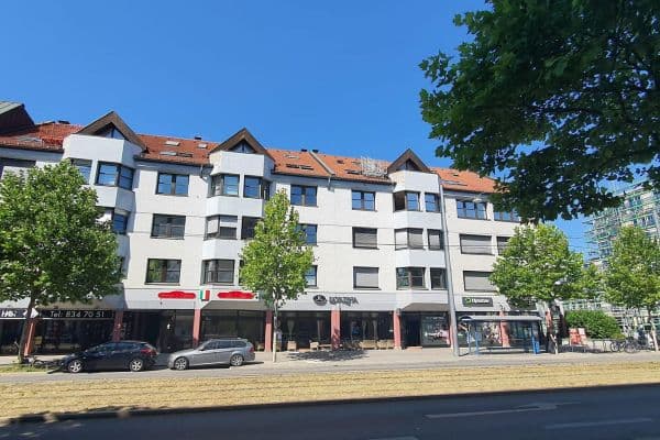 Prenájom bytu 7-izbový 15 m², Landsberger Str. 478, München/Pasing, Bavorsko Prenájom bytu 7-izbový 15 m², Landsberger Str. 478, München/Pasing, Bavorsko
