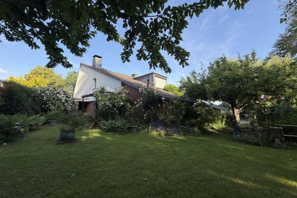 Predaj domu 145 m², pozemek 490 m², Gaußweg 48, Barsinghausen Predaj domu 145 m², pozemek 490 m², Gaußweg 48, Barsinghausen