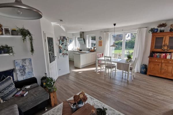 Prenájom domu 130 m², pozemok 250 m², Wilhelmstraße, Tornesch Prenájom domu 130 m², pozemok 250 m², Wilhelmstraße, Tornesch