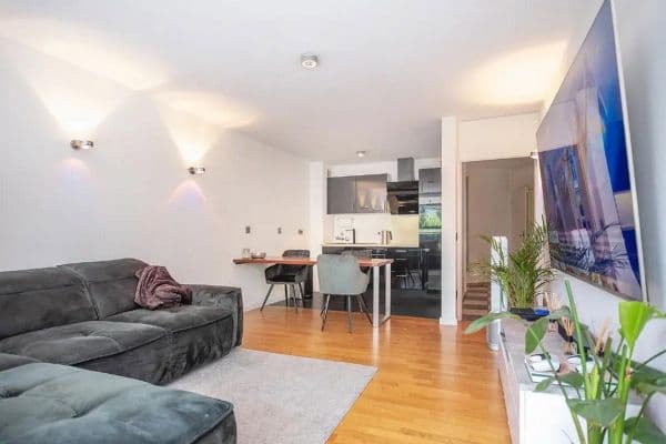 Prenájom bytu 2-izbový 56 m², München, Bavorsko Prenájom bytu 2-izbový 56 m², München, Bavorsko