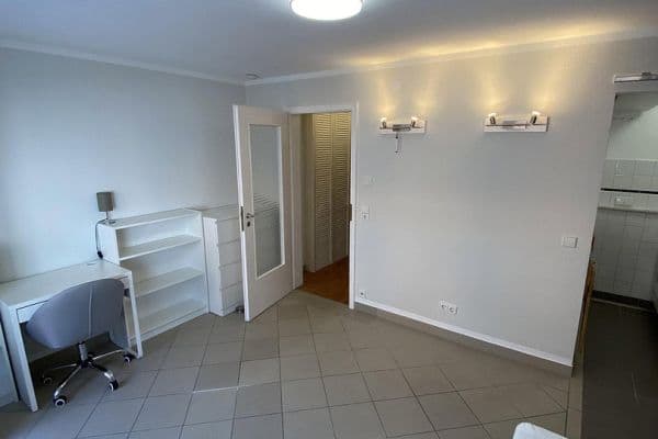 Prenájom bytu 1-izbový 25 m², Mozartstraße 5, Stuttgart, Bádensko-Wurttembersko Prenájom bytu 1-izbový 25 m², Mozartstraße 5, Stuttgart, Bádensko-Wurttembersko
