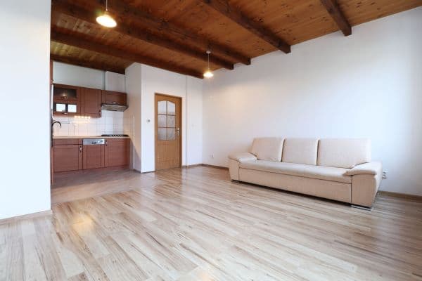 Prenájom bytu 2-izbový 67 m², Starofarní, Mladá Boleslav, Středočeský kraj Prenájom bytu 2-izbový 67 m², Starofarní, Mladá Boleslav, Středočeský kraj