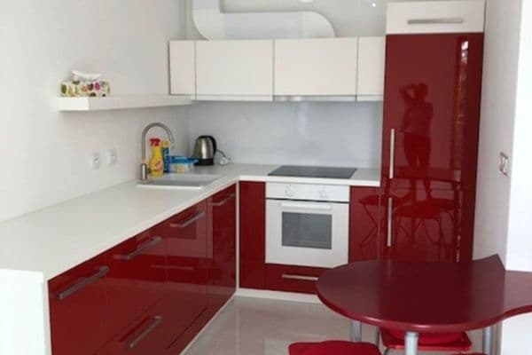 Prenájom bytu 2-izbový 56 m², Karlovarská, Praha Prenájom bytu 2-izbový 56 m², Karlovarská, Praha
