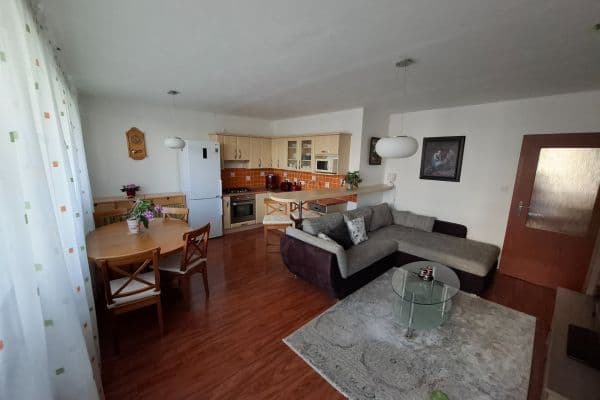 Predaj bytu 3-izbový 68 m², Jílovská, Praha Predaj bytu 3-izbový 68 m², Jílovská, Praha