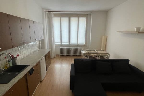 Prenájom bytu 2-izbový 60 m², Plavecká, Praha Prenájom bytu 2-izbový 60 m², Plavecká, Praha