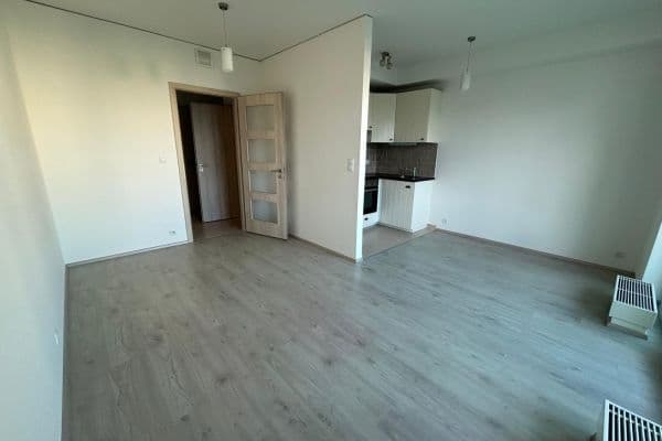 Prenájom bytu 2-izbový 42 m², Chlebovická, Praha Prenájom bytu 2-izbový 42 m², Chlebovická, Praha