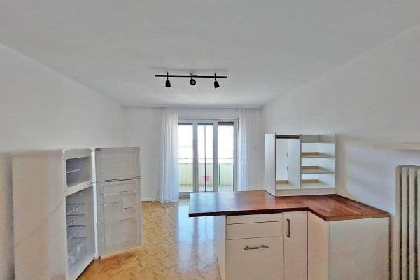 Prenájom bytu 1-izbový 45 m², Ludwigshafen Prenájom bytu 1-izbový 45 m², Ludwigshafen