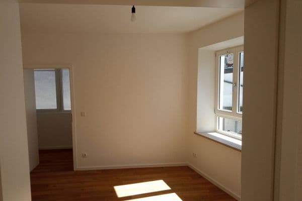 Prenájom bytu 3-izbový 78 m², Schirmgasse 272, Landshut, Bavorsko Prenájom bytu 3-izbový 78 m², Schirmgasse 272, Landshut, Bavorsko