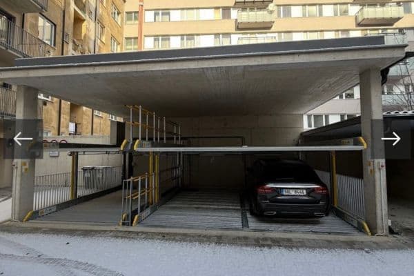 Prenájom garáže 13 m², Kloboučnická, Praha Prenájom garáže 13 m², Kloboučnická, Praha
