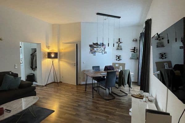 Prenájom bytu 2-izbový 63 m², Almastr. 11, Essen Prenájom bytu 2-izbový 63 m², Almastr. 11, Essen
