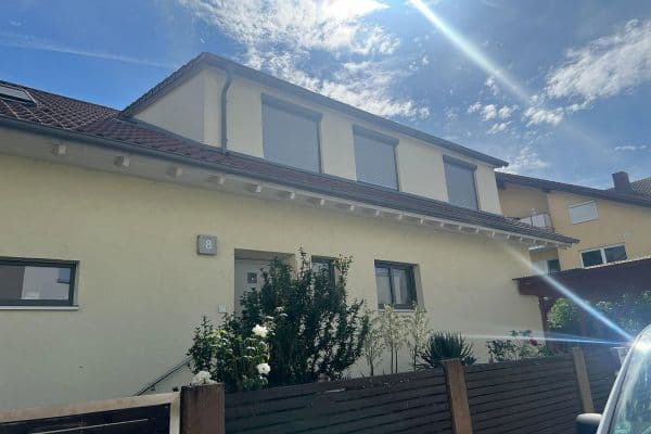 Prenájom bytu 3-izbový 92 m², Eggenstein-Leopoldshafen Prenájom bytu 3-izbový 92 m², Eggenstein-Leopoldshafen