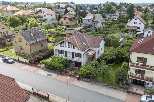 Predaj domu 270 m², pozemek 784 m², B. Němcové, Uhlířské Janovice Predaj domu 270 m², pozemek 784 m², B. Němcové, Uhlířské Janovice