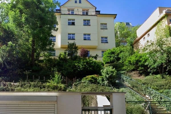 Prenájom bytu 1-izbový 25 m², Pod Zvonařkou, Praha Prenájom bytu 1-izbový 25 m², Pod Zvonařkou, Praha