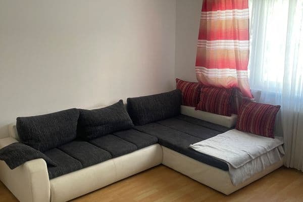 Prenájom bytu 4-izbový 83 m², Námestie hraničiarov, Petržalka Prenájom bytu 4-izbový 83 m², Námestie hraničiarov, Petržalka