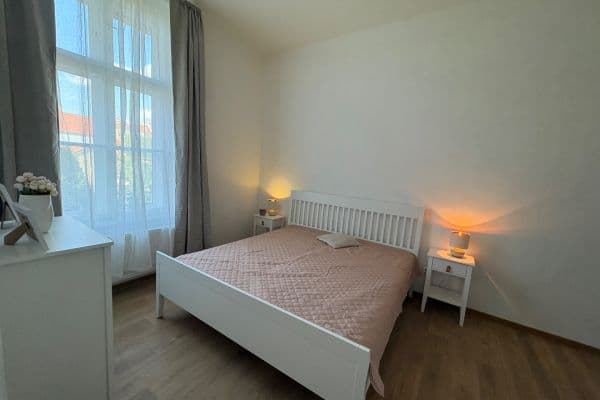 Prenájom bytu 2-izbový 42 m², Poštovní, Rakovník Prenájom bytu 2-izbový 42 m², Poštovní, Rakovník