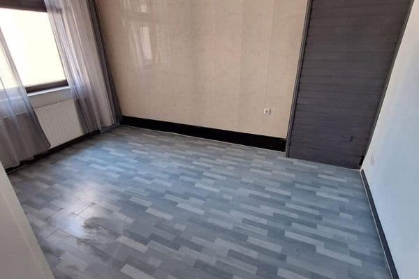 Predaj bytu 4-izbový 80 m², Bremen, Brémy Predaj bytu 4-izbový 80 m², Bremen, Brémy