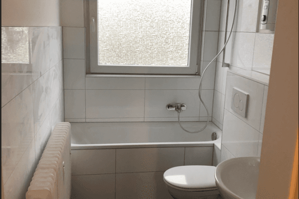Prenájom bytu 3-izbový 60 m², Schloßstr. 317, Essen, Severné Porýnie - Westfálsko Prenájom bytu 3-izbový 60 m², Schloßstr. 317, Essen, Severné Porýnie - Westfálsko