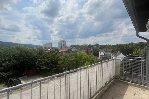 Prenájom bytu 4-izbový 97 m², Wuppertal, Severné Porýnie - Westfálsko Prenájom bytu 4-izbový 97 m², Wuppertal, Severné Porýnie - Westfálsko